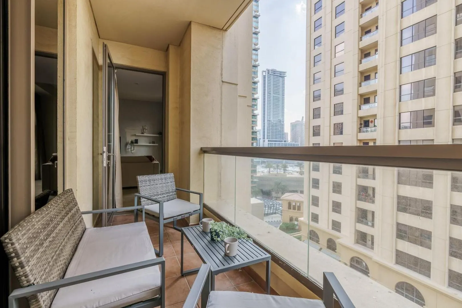 Guestready - Contemporary Apt In Jbr Dubai 0*,