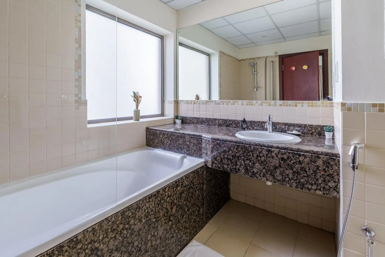 Guestready - Contemporary Apt In Jbr Dubai Apartment